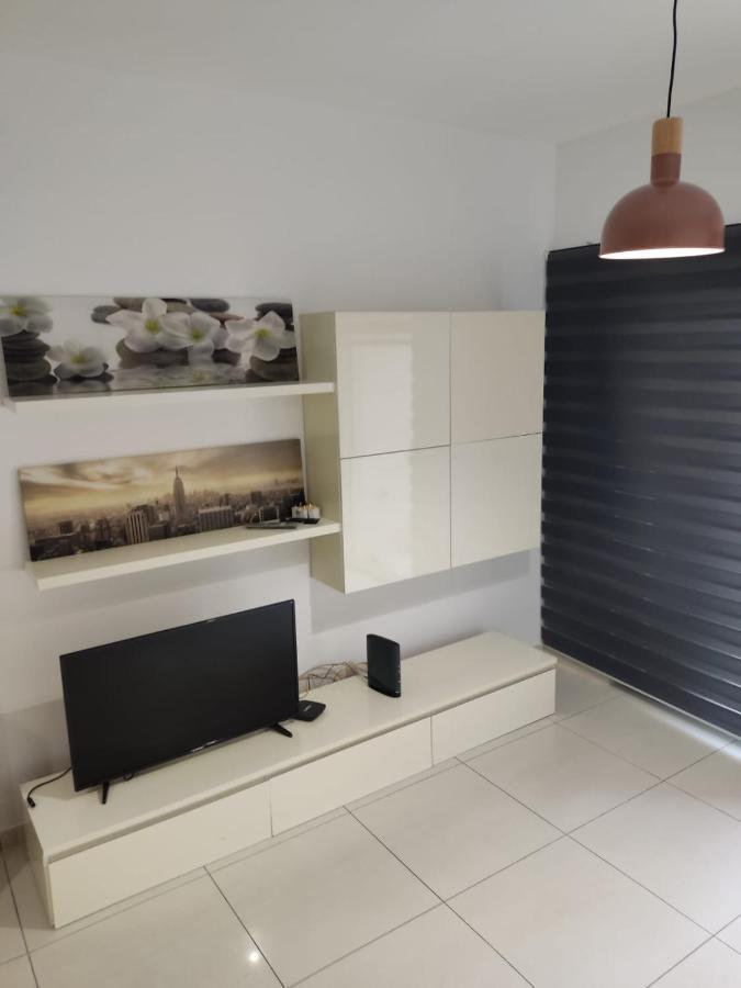 Hampton Court, Block C, N.2 Apartment เซนต์พอลส์เบย์ ภายนอก รูปภาพ